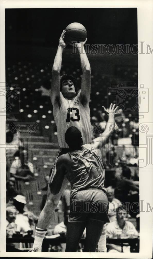 1983 Press Photo Tim Cain, Adirondack Basketball Player at Game - sys05890- Historic Images