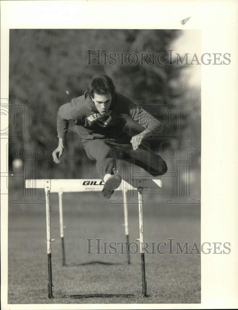 Press Photo Tom Cartner, Hurdler/Runner - sys06088- Historic Images