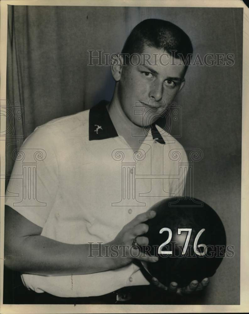 1962 Press Photo Charles Ketchum holds bowling ball with #276 inscribed on it- Historic Images