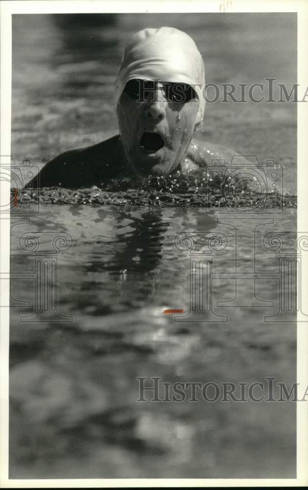 1990 Press Photo Swimmer William Duffy takes a breath at NY Empire State Games- Historic Images
