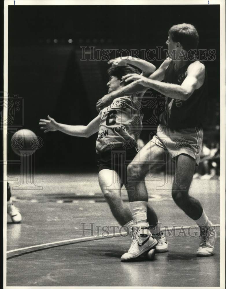 1987 Press Photo Ron Torgalski, Central New York Basketball Player at Game- Historic Images