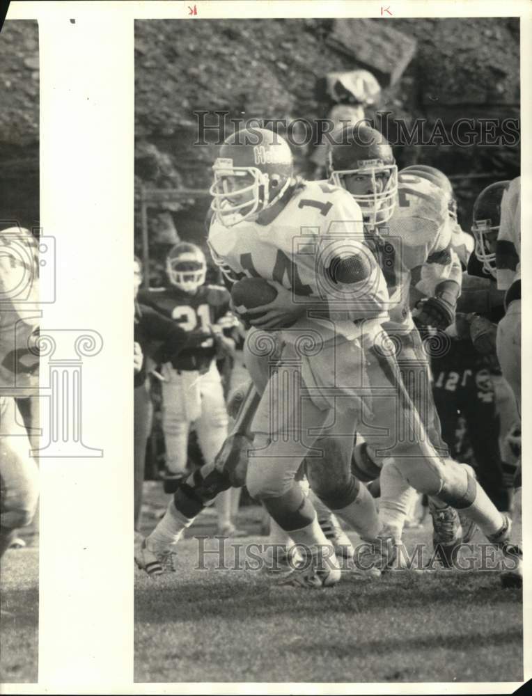 1986 Press Photo Rob Cunningham, Hobart quarterback, New York - sys06548- Historic Images