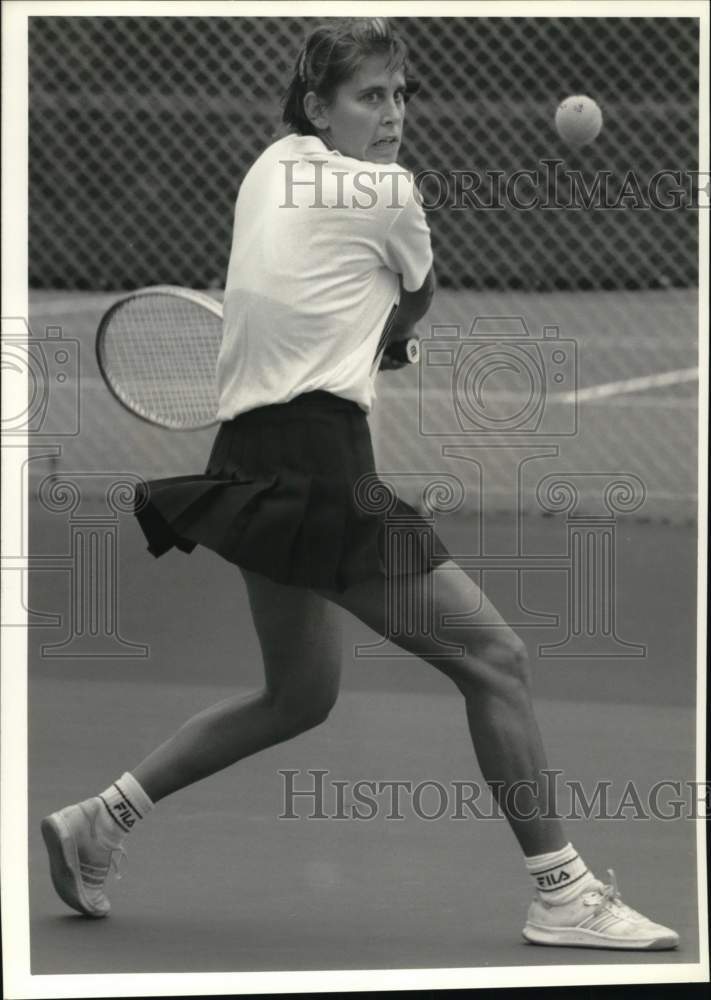 1989 Press Photo Sherie Liberatore at Tennis Tournament, Syracuse University- Historic Images