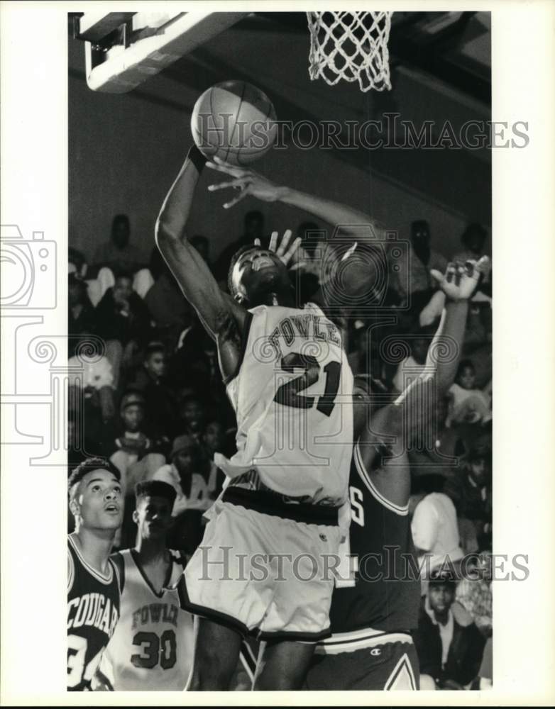 1990 Press Photo Anthony Harvey, Fowler Basketball Player in Corcoran Game- Historic Images