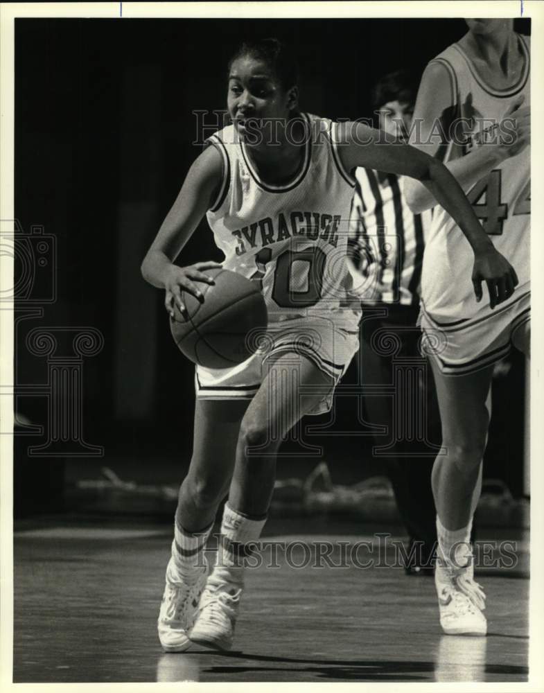 1985 Press Photo Syracuse Basketball Player Jadeane Daye at Game - sys06849- Historic Images