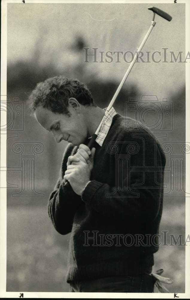 1984 Press Photo Terry DeAnthony misses putt on 18th hole, New York - sys06877- Historic Images