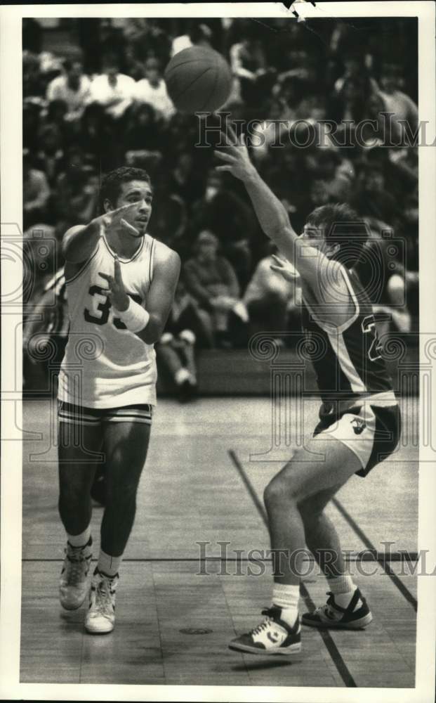 1987 Press Photo Corcoran High School Basketball Player Rick Williams at Game- Historic Images