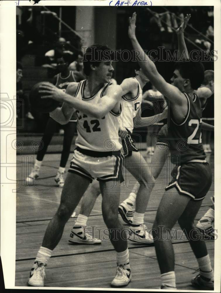 1986 Press Photo Len Brutcher, Cicero North Syracuse Basketball Player at Game- Historic Images