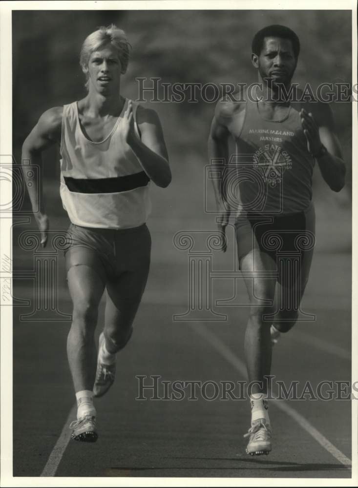 1987 Press Photo Runner Scott Grants and Sam Hall at Henninger High School Track- Historic Images