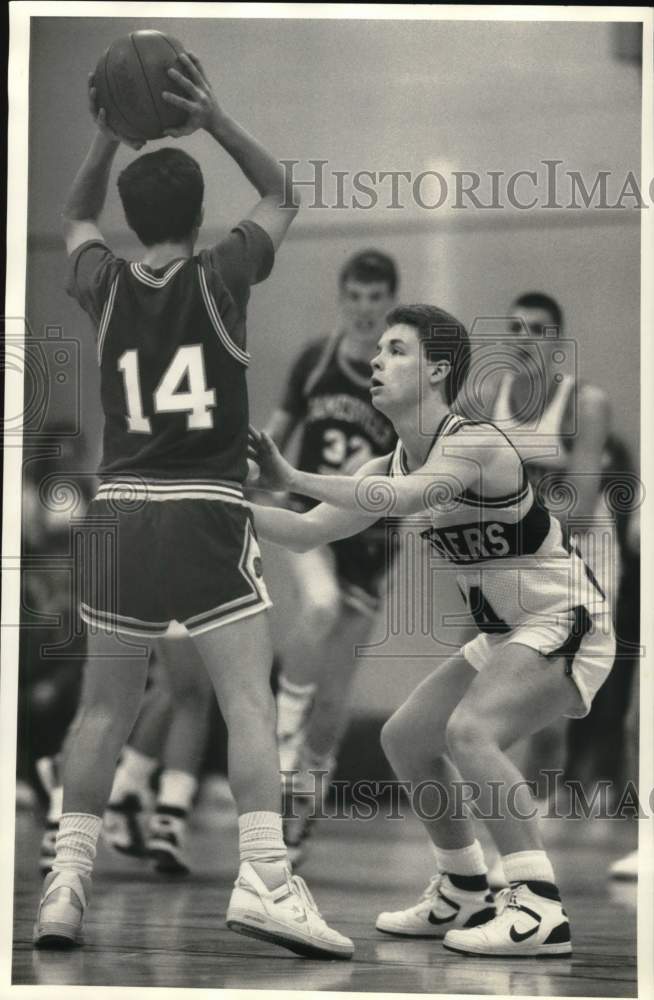 1986 Press Photo Christian Brothers Academy basketball player Scott Laba guards- Historic Images