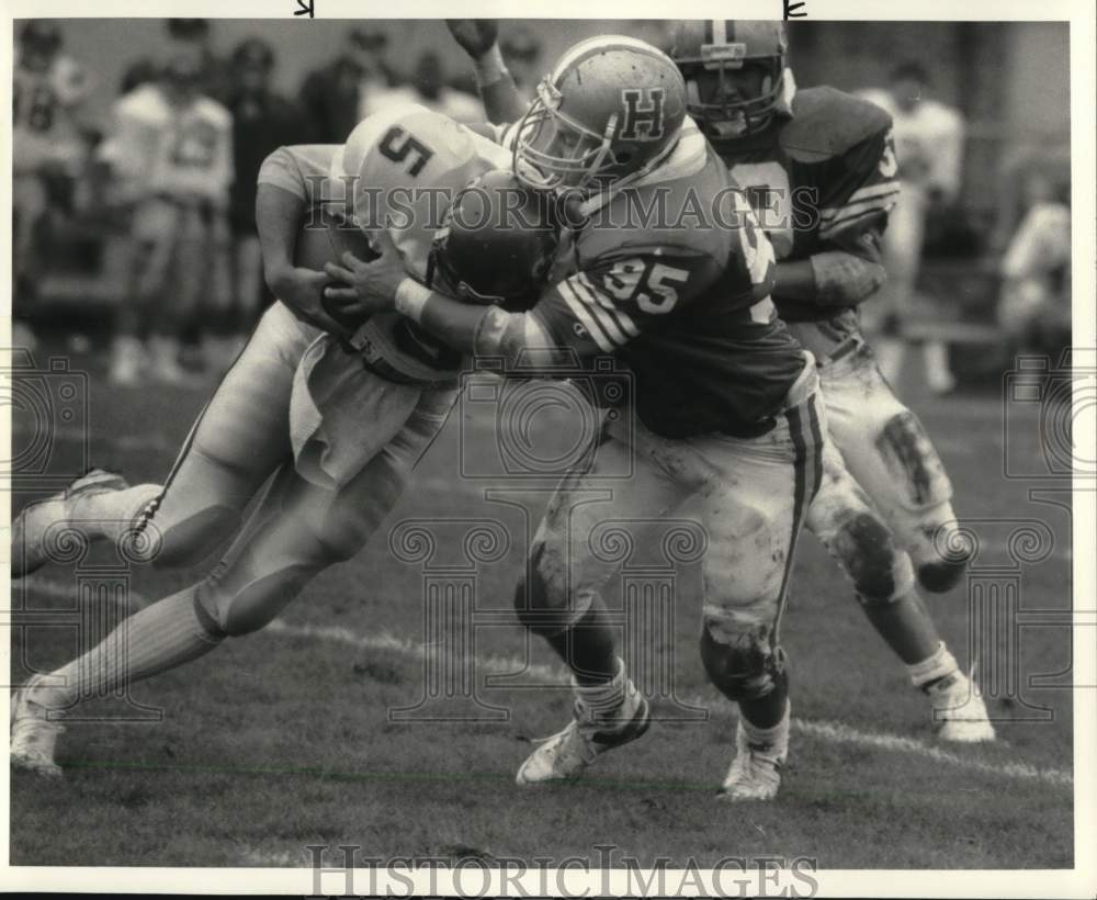 1987 Press Photo Hamilton football&#39;s Sean Ryan tackles Williams&#39; Scott Kennedy- Historic Images