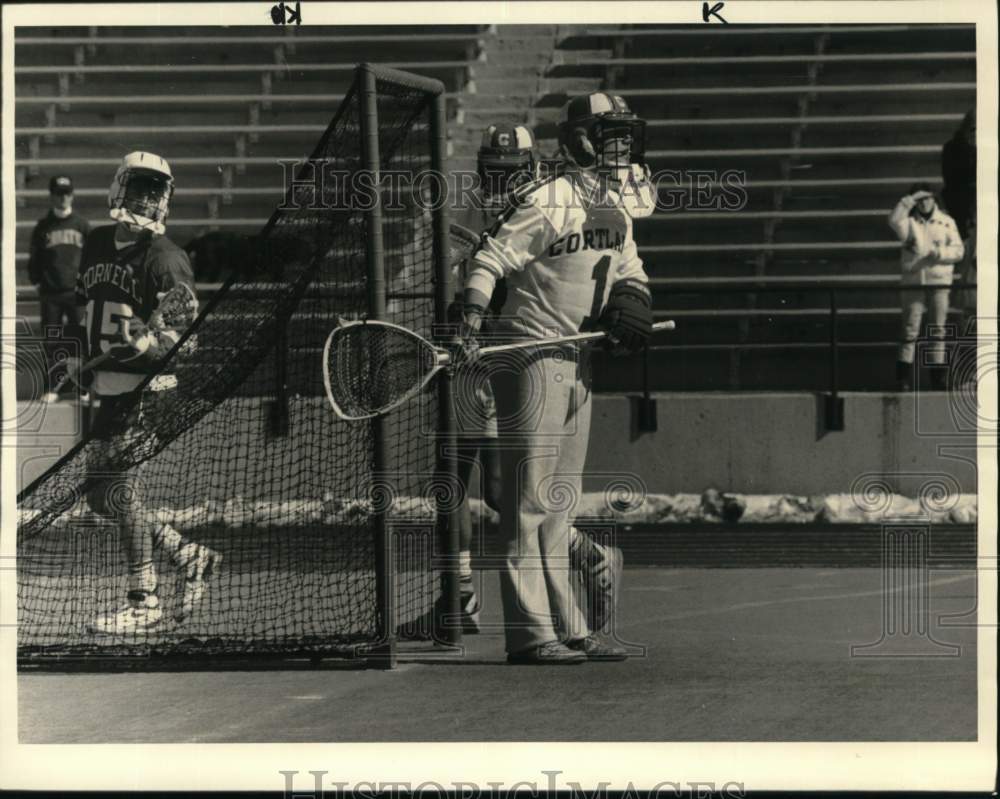 1988 Press Photo Cortland State lacrosse goalie Rich Barnes defends goalpost- Historic Images