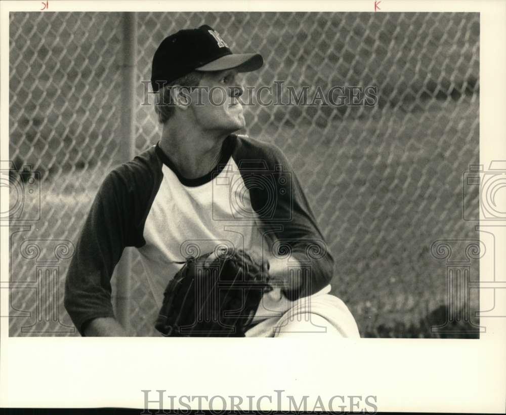 1988 Press Photo Baseball pitcher Rod Nellenbach of Boonville, throws at camp- Historic Images