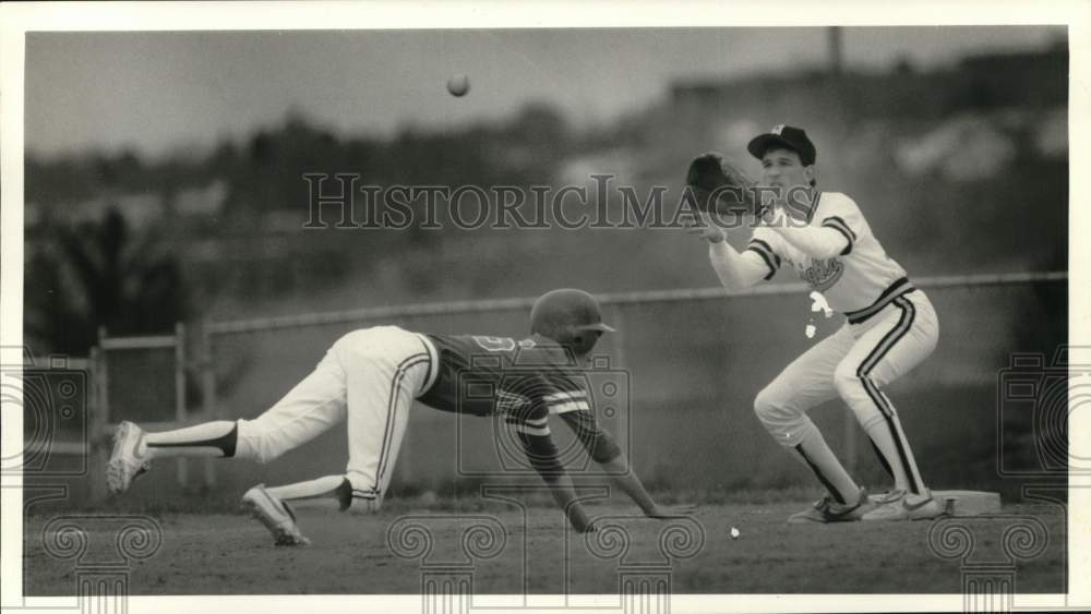 1987 Press Photo Paul Missigman & Jim Keller in Baseball Game, Cicero, Syracuse- Historic Images