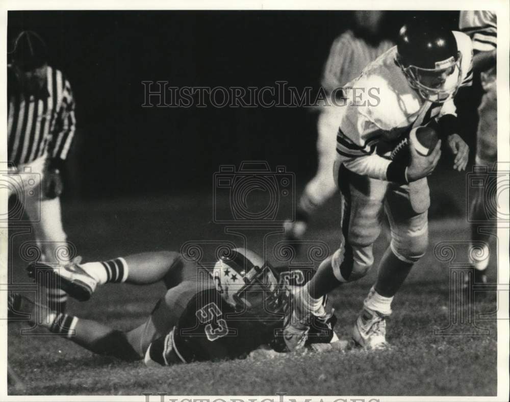 1987 Press Photo Henninger Quarterback Anthony Talarico sacked by Tim Cody- Historic Images