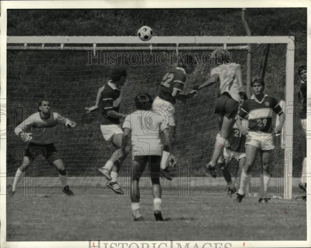 1987 Press Photo Central New York soccer player Mark Mettrick heads 2nd goal- Historic Images