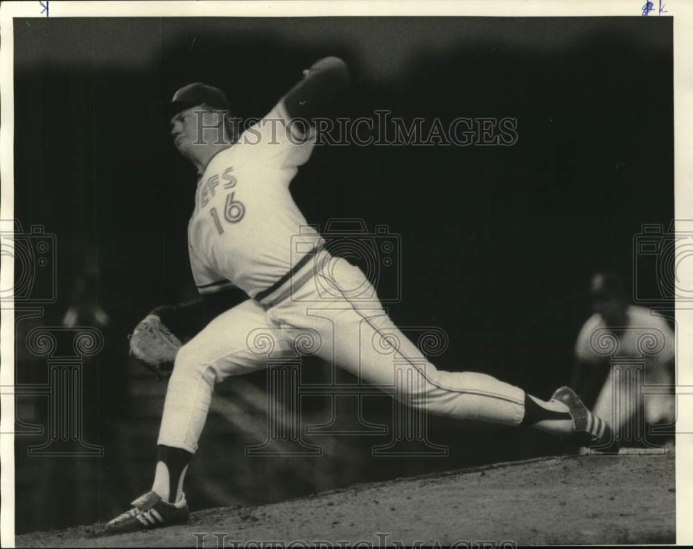 1986 Press Photo Steve Davis, Syracuse Chiefs Pitcher at Columbus Game- Historic Images