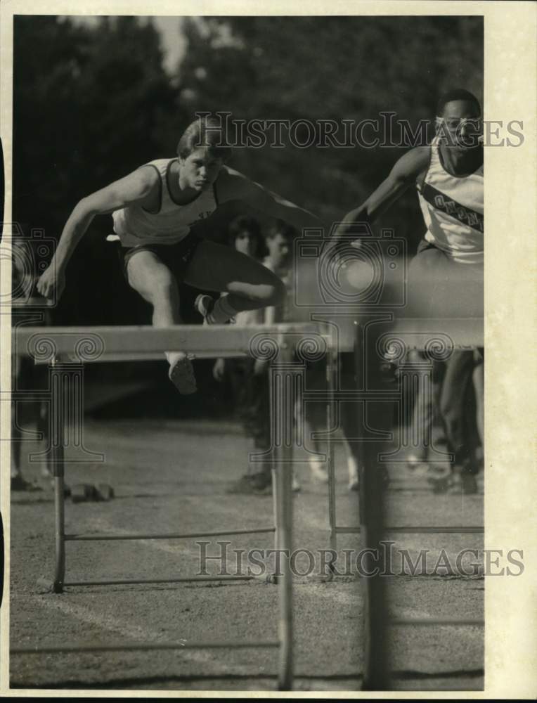 Press Photo Jeff Law in 110 High Hurdles Heat Race with Onondaga Opponent- Historic Images