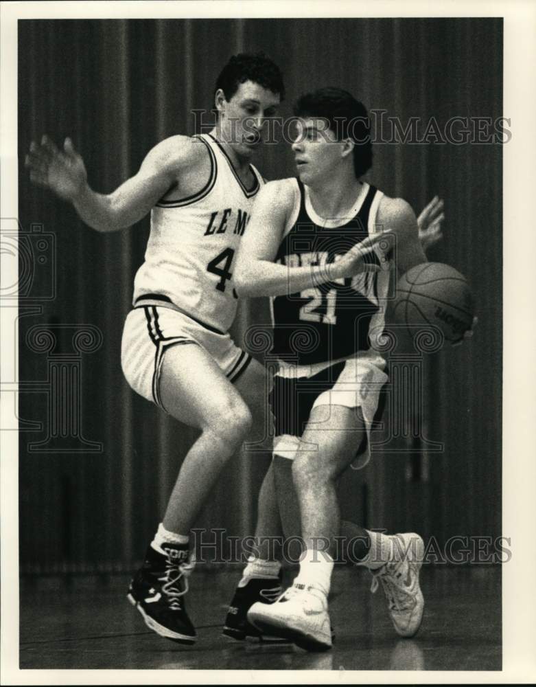 1989 Press Photo Basketball Players Bob Piddock and Matt Link at Game- Historic Images