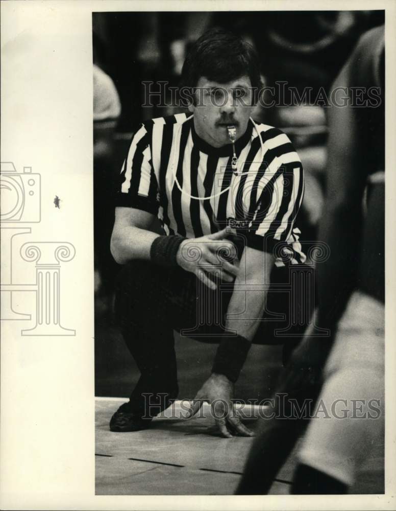 Press Photo Referee Pat of Cazenovia, New York - sys08263- Historic Images