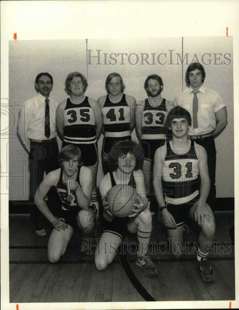 1984 Press Photo Chittenango Special Olympics Basketball Team in Portrait- Historic Images