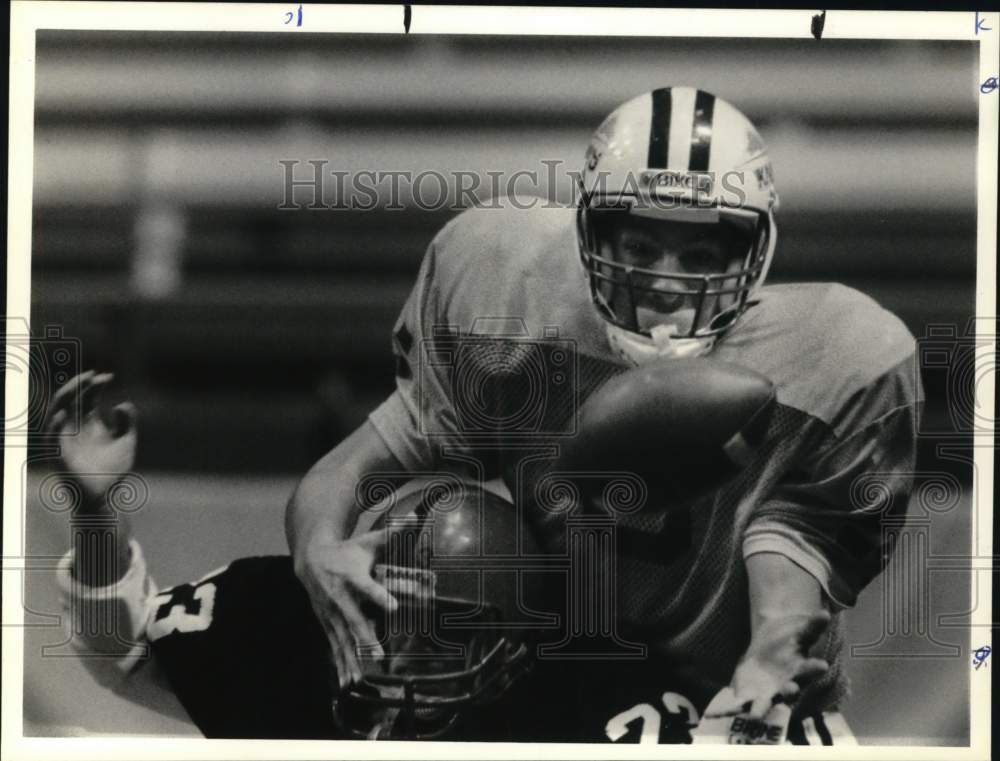 1989 Press Photo Chris Mucica and Mike Mastroleo in Holland Patent Football Game- Historic Images