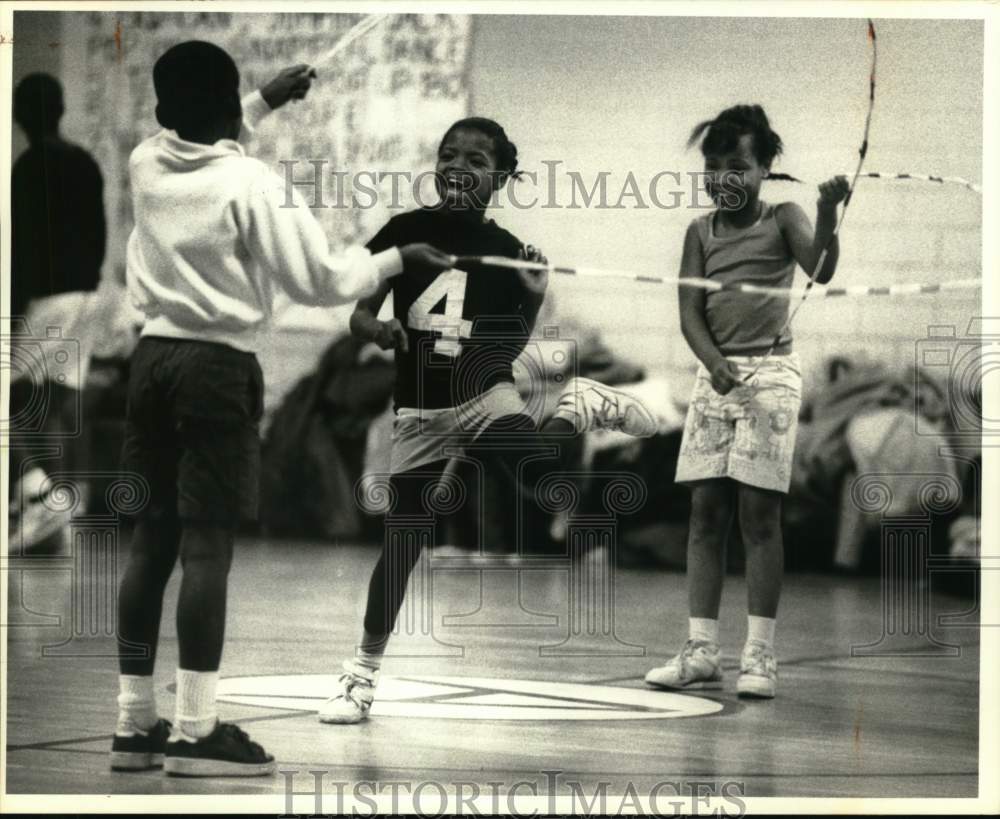 1989 Press Photo Delinda Donovan jumps rope during St Anthonys jump rope tourney- Historic Images