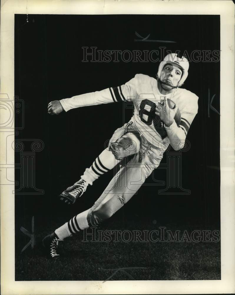 1953 Press Photo Colgate University football player Gary Chandler runs- Historic Images