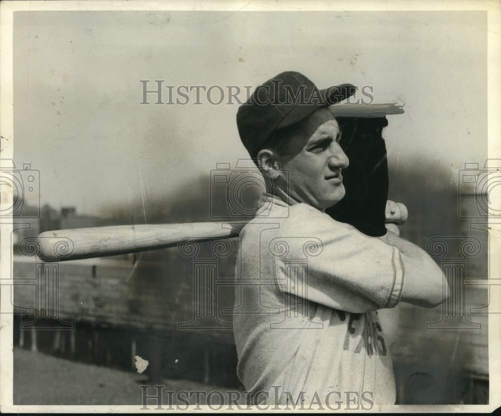 Press Photo Fairbanks baseball manager and first baseman Ned Falcone swings bat- Historic Images