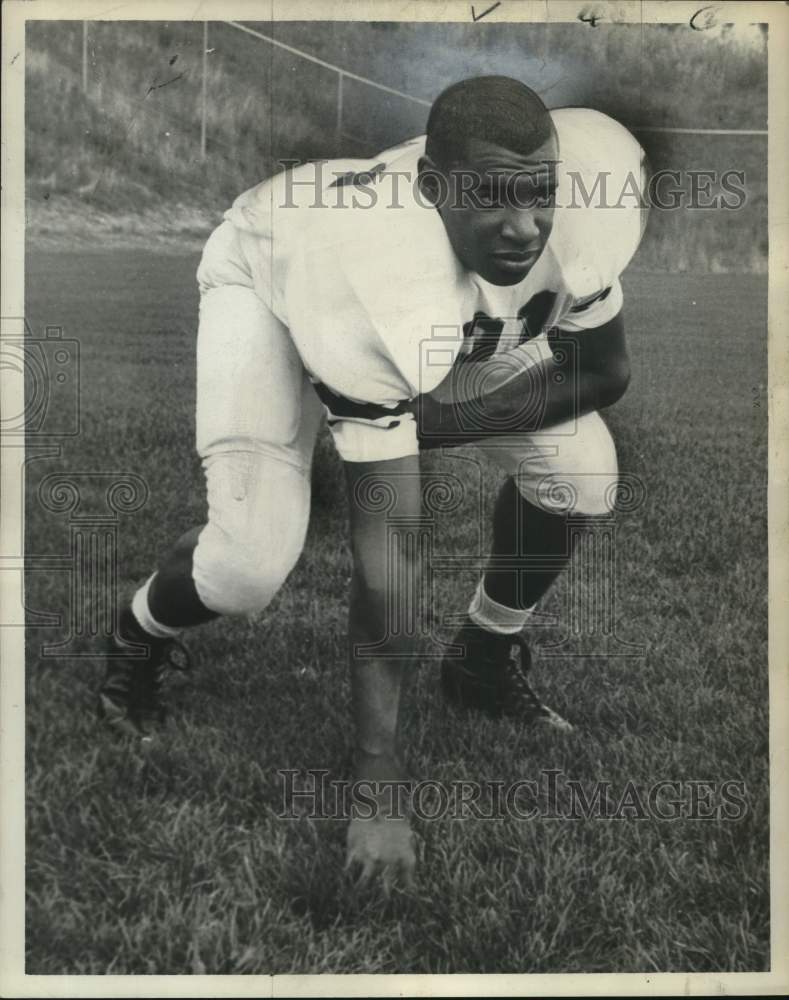 1966 Press Photo Syracuse U football player George Fair is ready to block- Historic Images