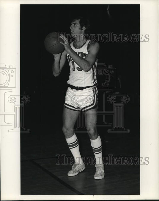 Press Photo Syracuse University basketball player Bob Finney - sys10034- Historic Images