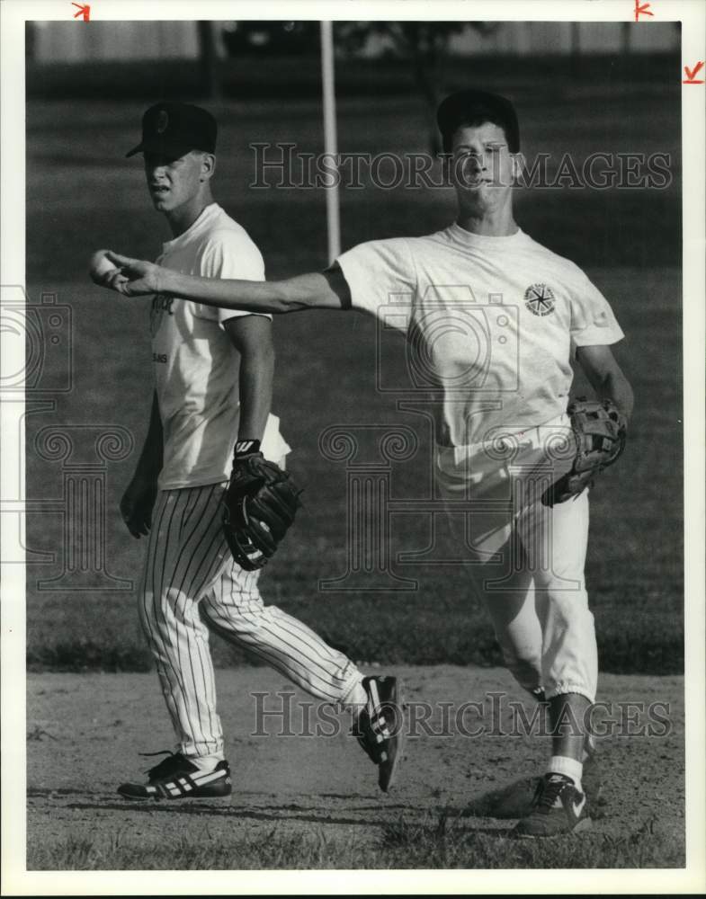 1991 Press Photo Babe Ruth baseball player Tim Fleischman at Clay Fields- Historic Images