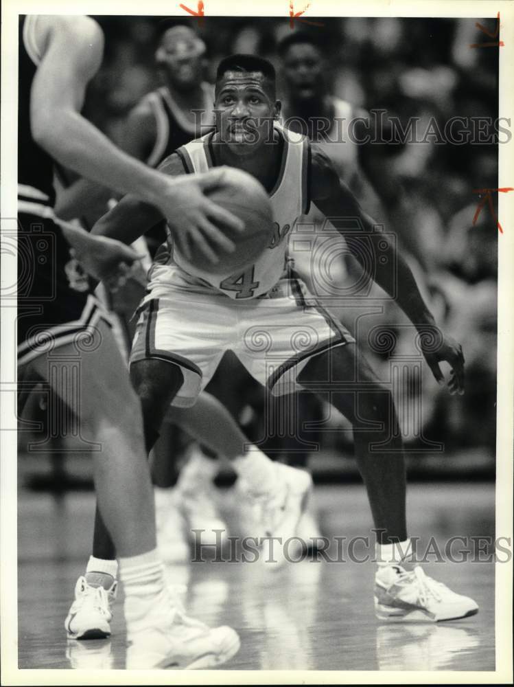 1990 Press Photo Syracuse college basketball player Dave Johnson - sys10098- Historic Images