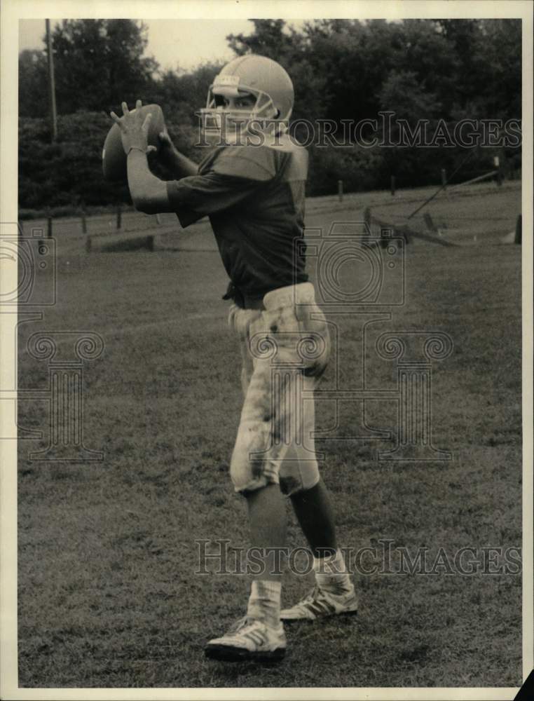 Press Photo Oneida football quarterback Eric Valentine - sys10190- Historic Images