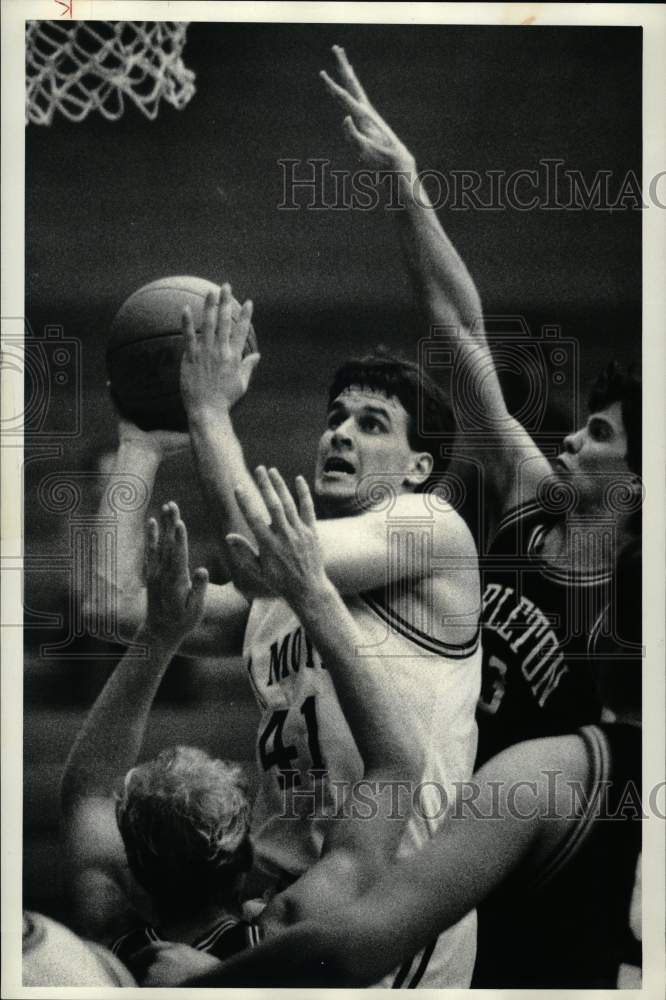 1987 Press Photo LeMoyne basketball player Scott Hicks in action - sys10202- Historic Images