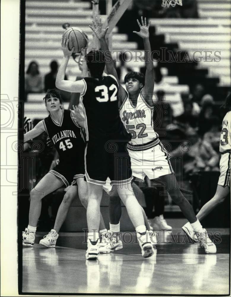 Press Photo Villanova and Syracuse play women&#39;s college basketball- Historic Images