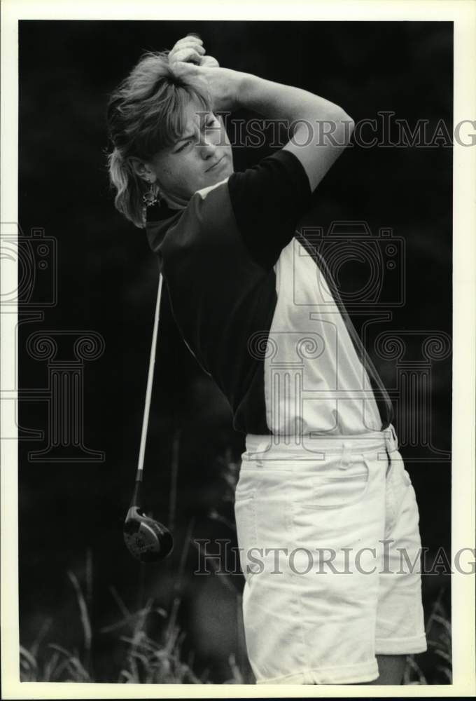 1990 Press Photo Golfer Sally Dee plays the Syracuse District Match Play- Historic Images