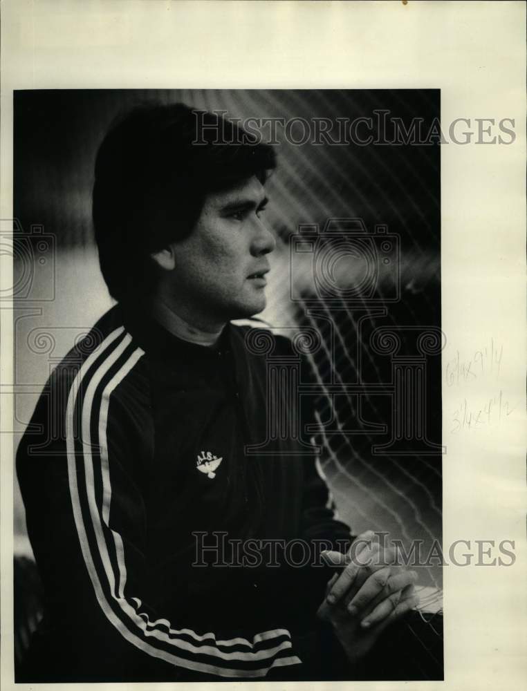 1985 Press Photo Bob Escobar, Fairmount Athletic Club Soccer Director- Historic Images