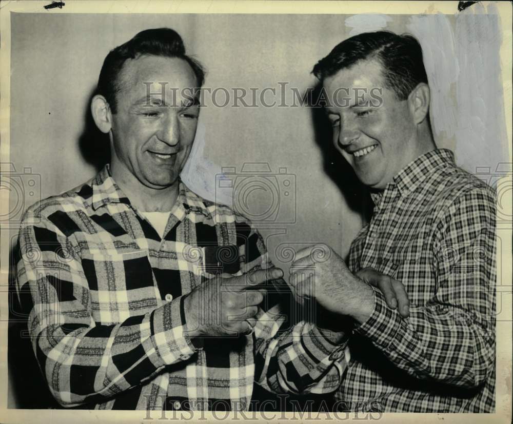 1961 Press Photo Boxer Carmen Basilio Gives Tips to Actor James F. Lynch- Historic Images