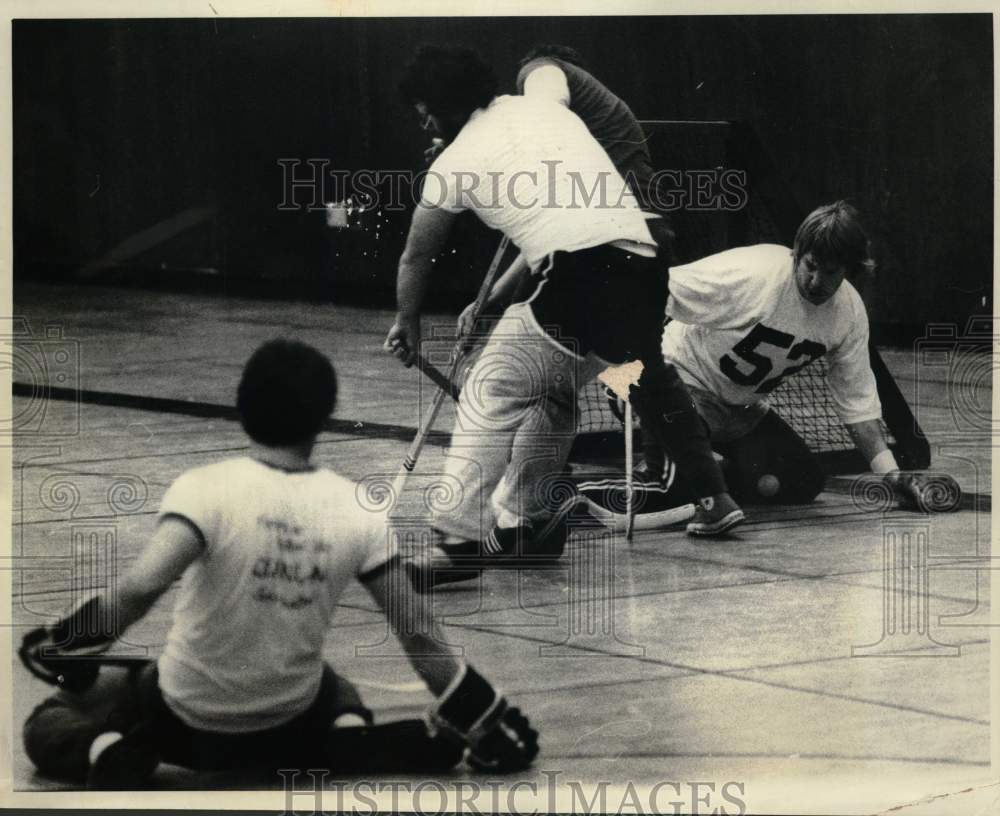 1984 Press Photo Cicero Recreational Hockey League Teams at Islanders Game- Historic Images