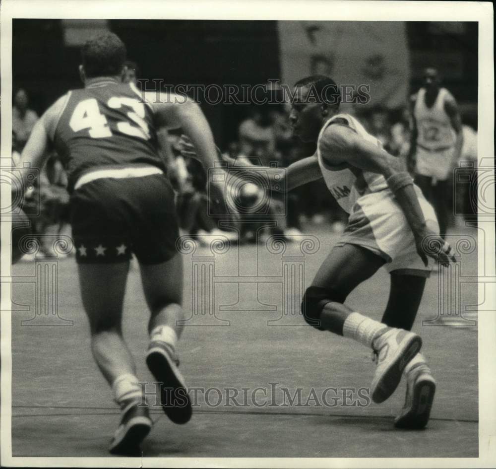 1987 Press Photo Nottingham & New Hartford High Schools Play Basketball- Historic Images