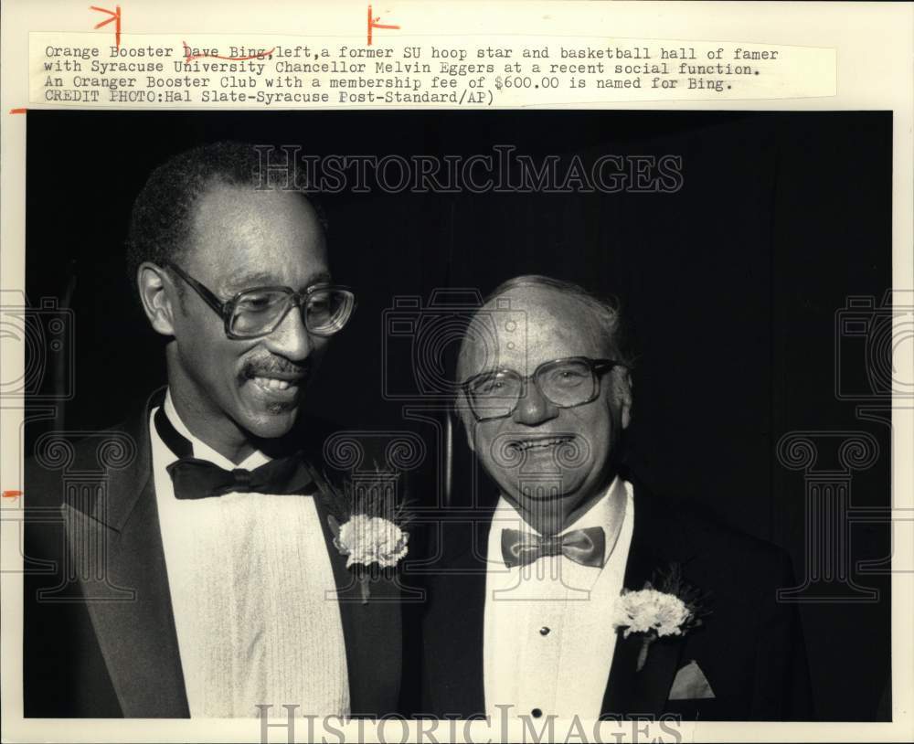 1987 Press Photo Dave Bing and Melvin Eggers at Syracuse Basketball Club Event- Historic Images