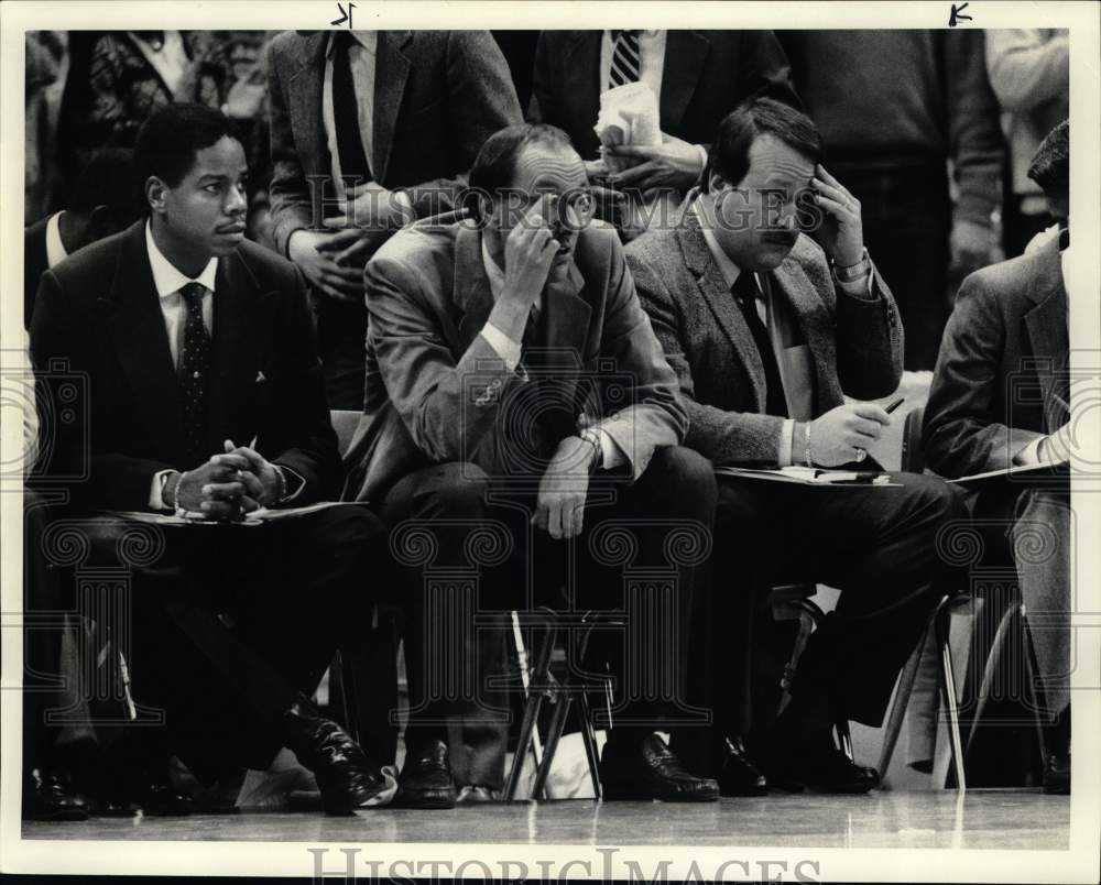 1986 Press Photo Basketball Bernie Fine and colleagues- Historic Images