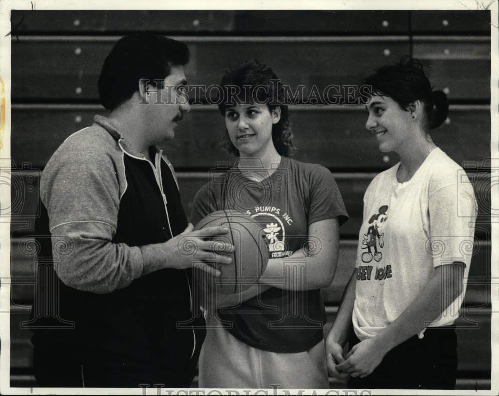 1986 Press Photo Mynderse Academy Women's Basketball with Players- Historic Images