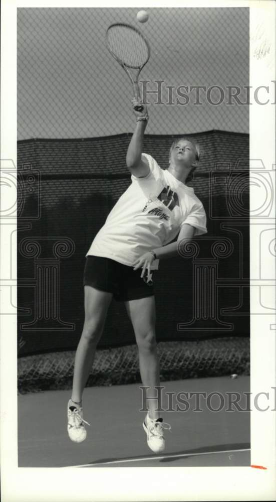 1990 Press Photo Cinda Ewton, Fayetteville-Manlius High School Tennis Player- Historic Images