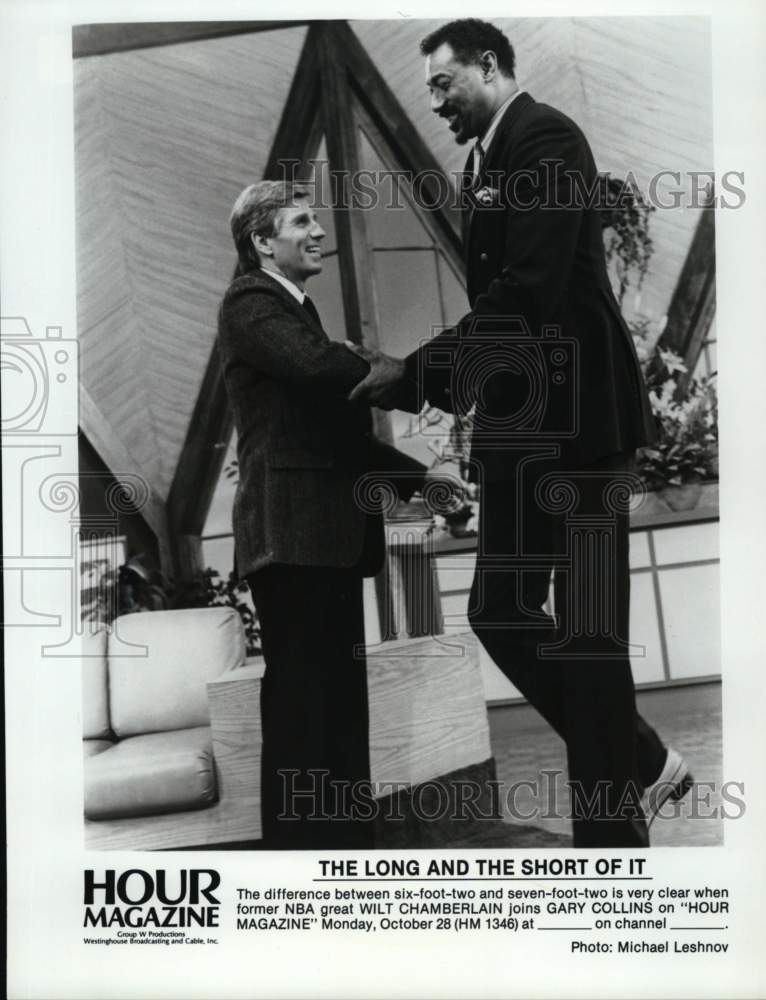 Press Photo Basketball Player Wilt Chamberlain with Television Host Gary Collins- Historic Images