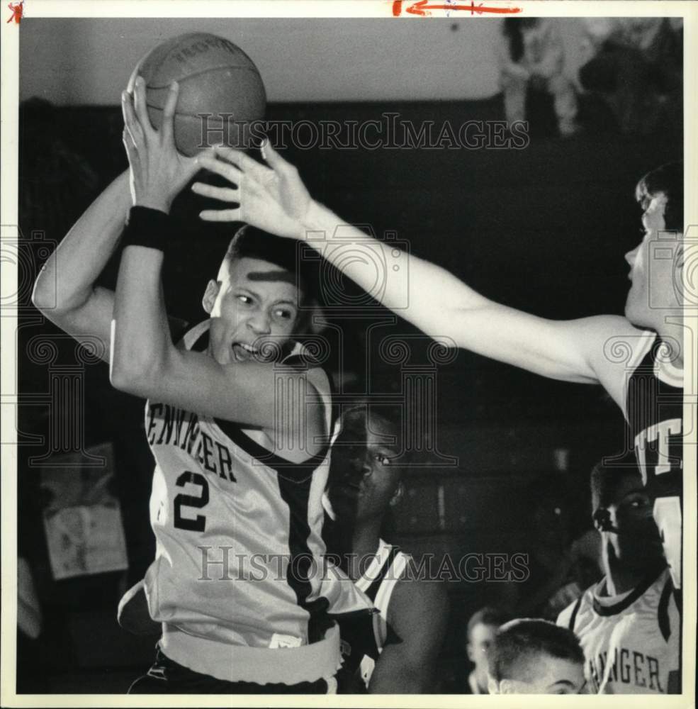 1990 Press Photo Henninger High School Basketball Player Lazarus Sims- Historic Images