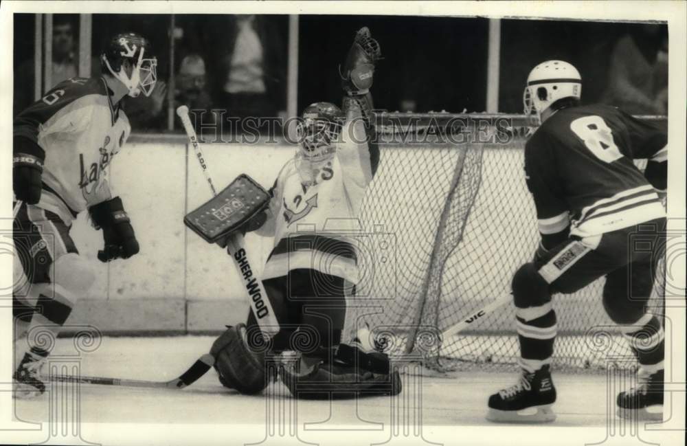 1984 Press Photo Lake Superior versus Colgate Hockey Game- Historic Images