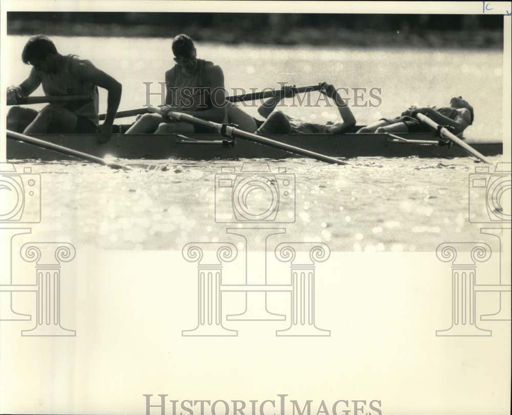 1988 Press Photo Syracuse University Varsity 8 Crew after losing IRA Regatta- Historic Images