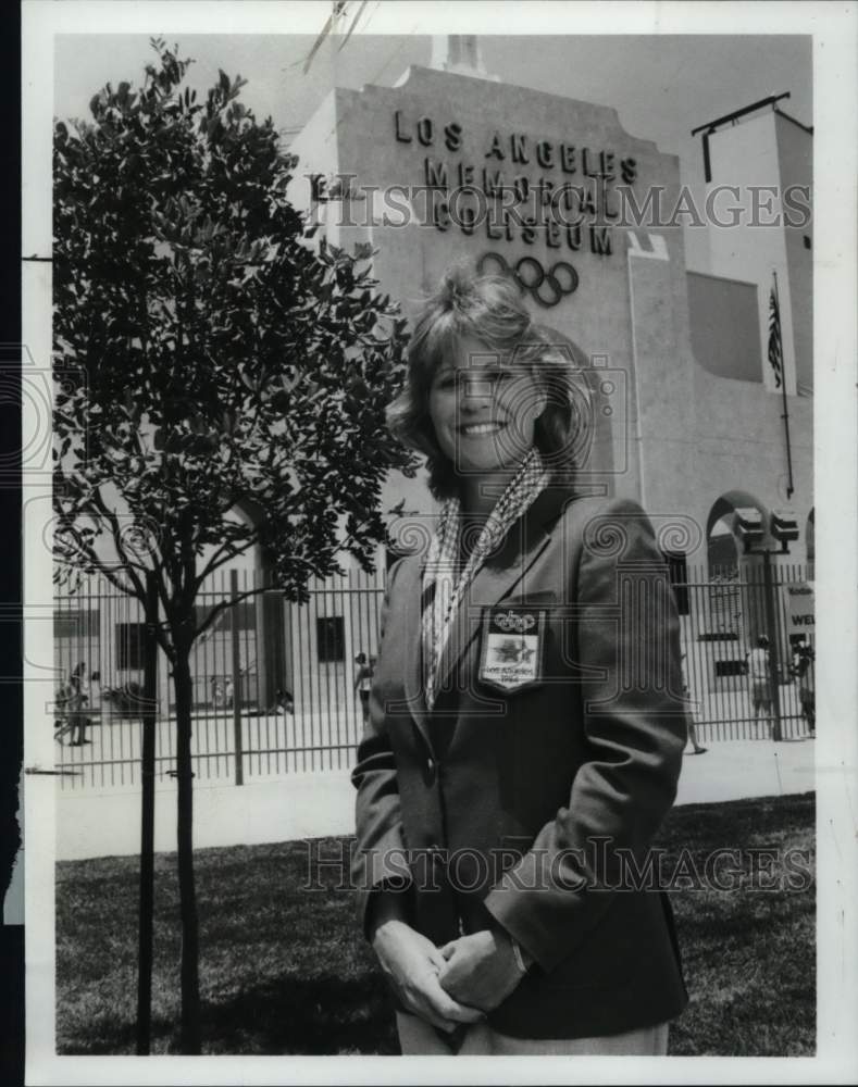 1984 Press Photo Broadcaster Donna deVarona at Los Angeles Memorial Coliseum- Historic Images